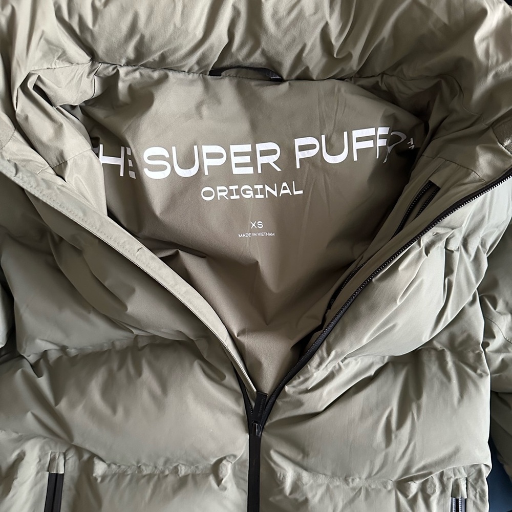 Aritzia The Super Puff Original Puffer Jacket in Olive